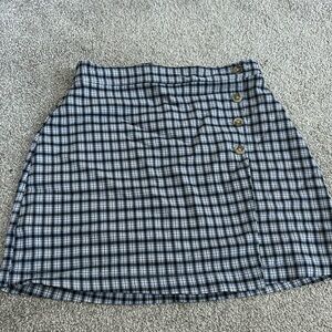 Hollister Plaid Skirt (medium)